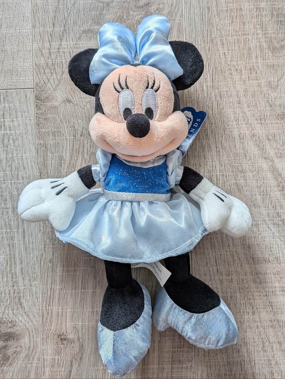 Authentic Disney Parks "Dream Friends" Minnie Mouse Plush with Tags Cinderella